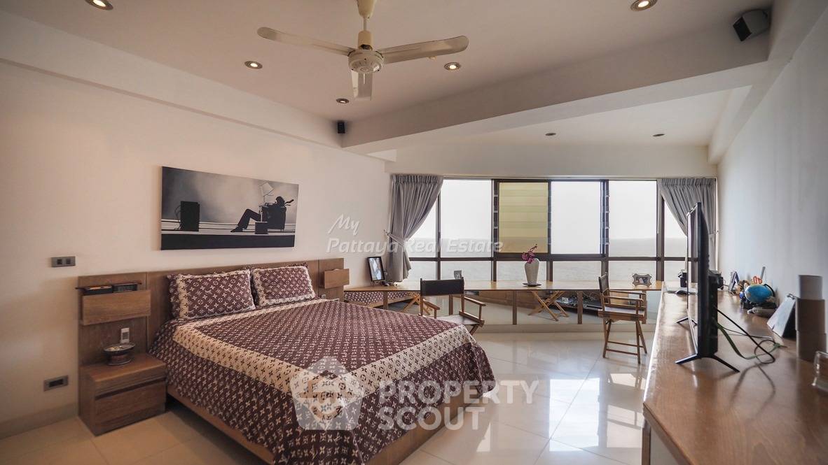 picture 3-BR Condo at Jomtien Plaza Condotel close to Jomtien Beach (ID 1800427) - 4/10