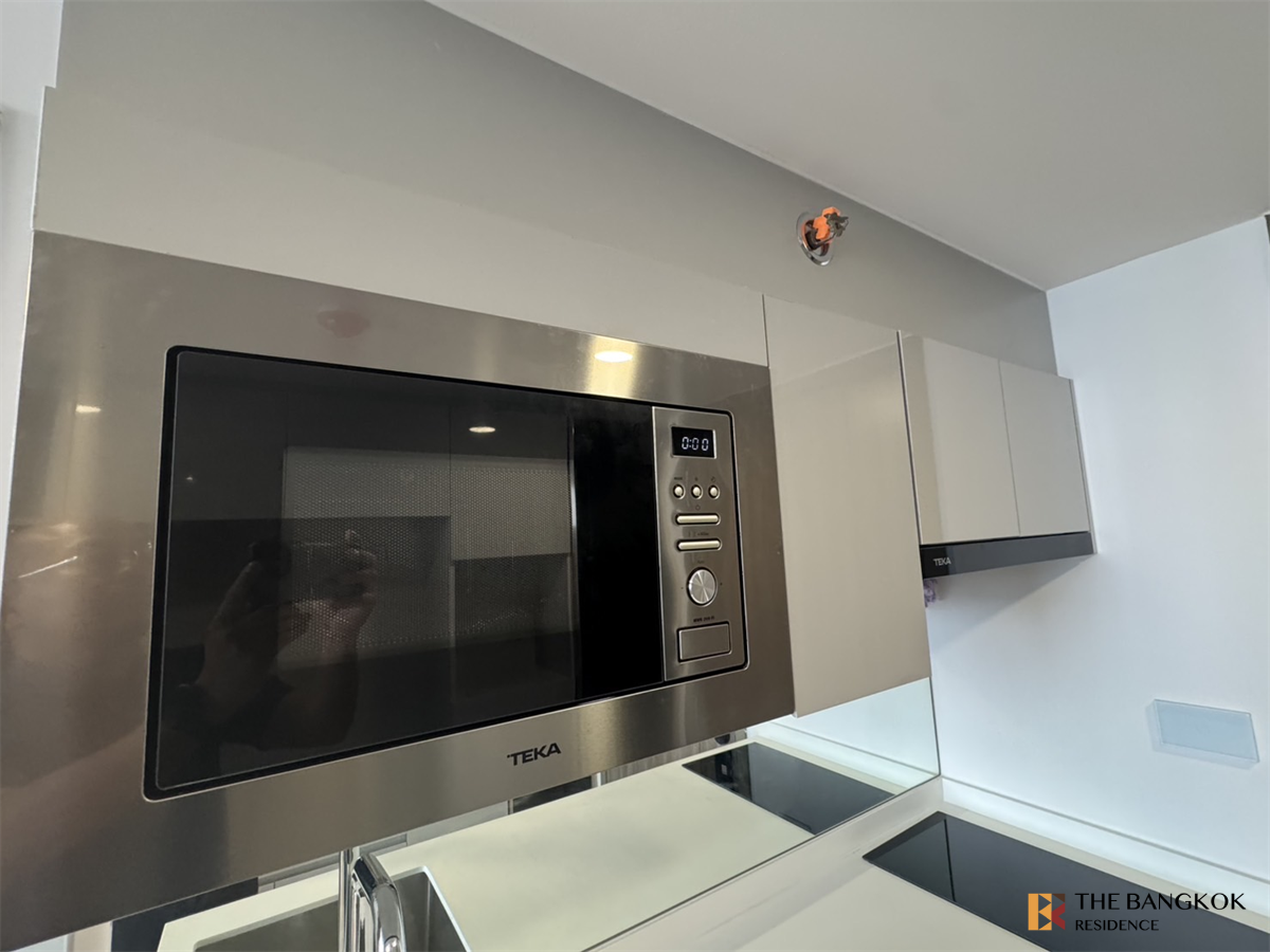 picture KnightsBridge Space Sukhumvit-Rama 4 near BTS Phra Khanong Surrounded by Facilities - 4/10