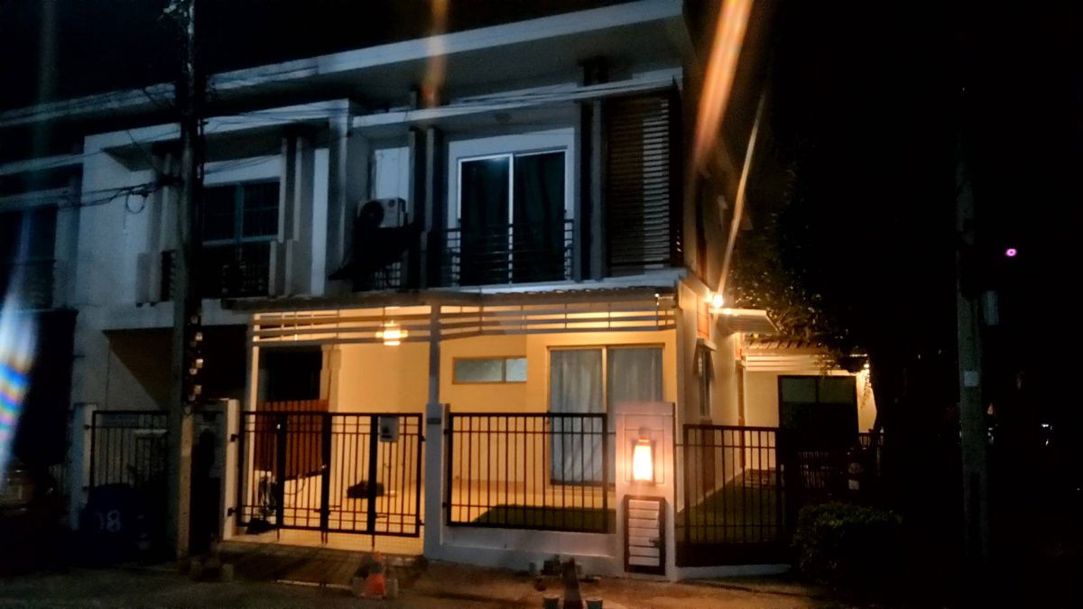 picture Corner House for Sales in Preksa Townnext Onnut - Rama 9 with emotional in Single House - 7/17