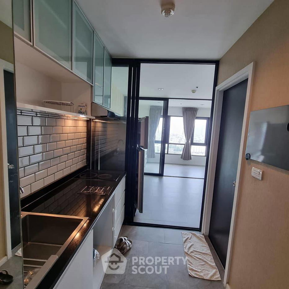 picture 1-BR Duplex at Knightsbridge Bearing near BTS Bearing (ID 1522905) - 2/12