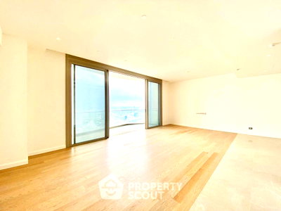 Condos for sale Bo Be Market : 2-BR Condo at Magnolias Waterfront Residences near BTS Saphan Taksin (ID 1838908)