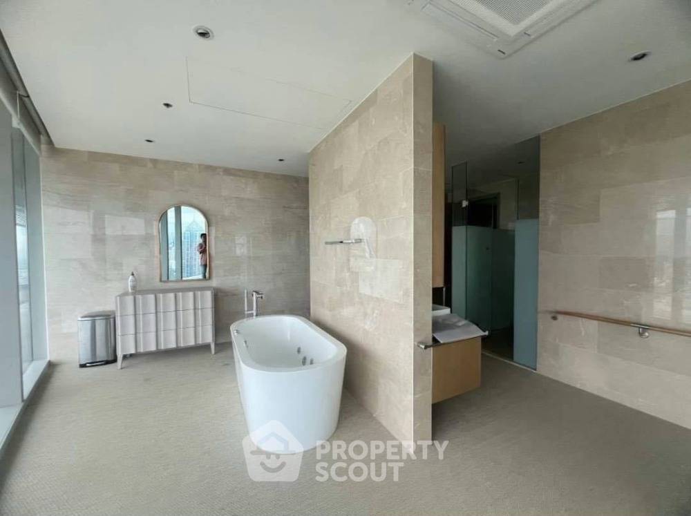 picture 4-BR Condo at Magnolias Ratchadamri Boulevard near BTS Ratchadamri (ID 2023196) - 17/17