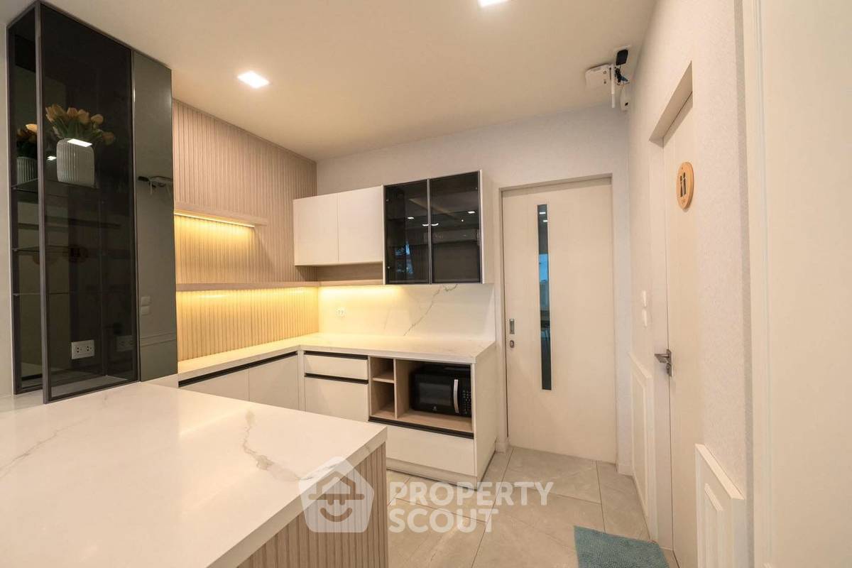 picture 4-BR House at Mantana Bangna-Wongwaen in Dokmai (ID 2079995) - 7/29