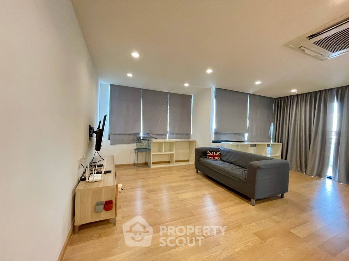 picture 2-BR Condo at Acadamia Grand Tower near BTS Phrom Phong (ID 2069685) - 6/20