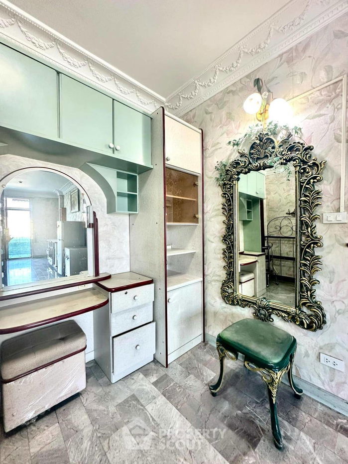 picture 6-BR House near MRT Bang Yi Khan (ID 1964631) - 22/35