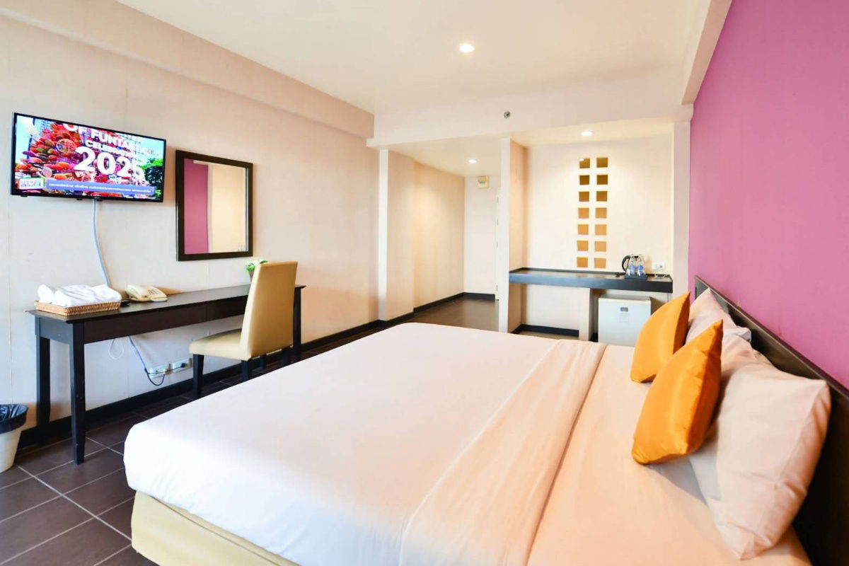 picture 👉For Rent 6,000 The Color Living Hotel (Theparak Road, Samut Prakan) 👉Near MRT Sri Thepha (Yellow Line) and near Theparak Intersection - 2/9