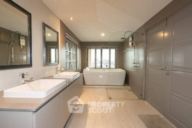 picture 4-BR Condo at Adamas Phahonyotin Condominium near BTS Ari (ID 2076167) - 11/11