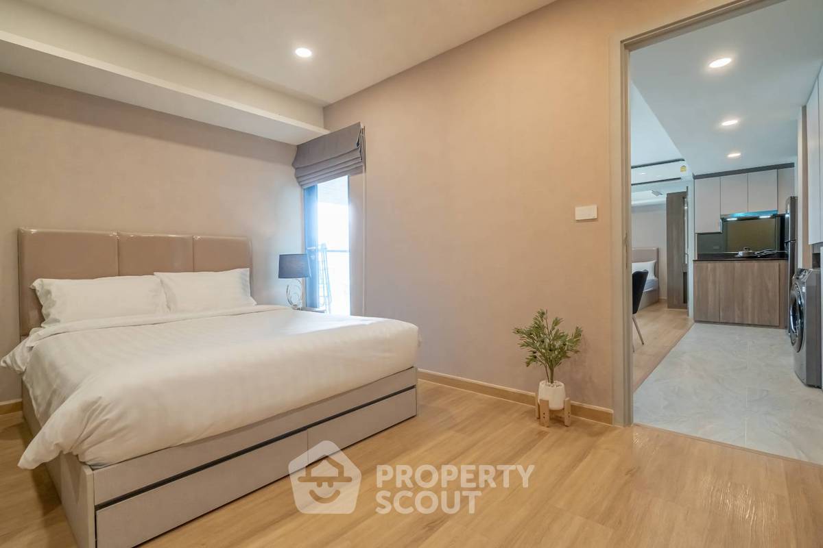picture 2-BR Condo at Lloyd Soonvijai-Thonglor in Bang Kapi (ID 1825873) - 4/8