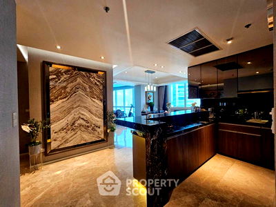 Condos for sale Khlong Toei : 3-BR Condo at Millennium Residence @ Sukhumvit Condominium near BTS Asok (ID 2066951)