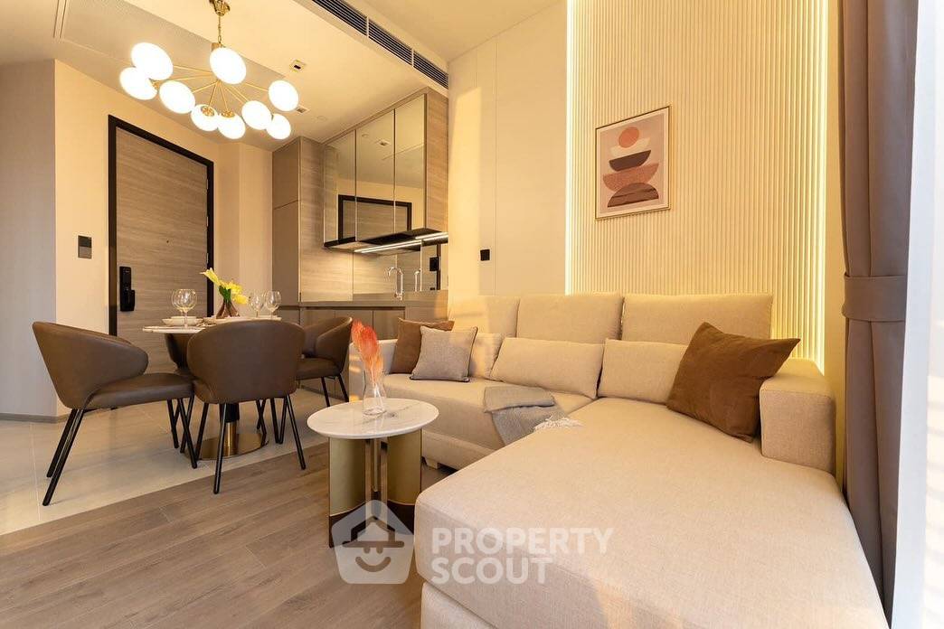 picture 2-BR Condo at The Crest Park Residences near MRT Phahon Yothin (ID 1568927) - 3/9
