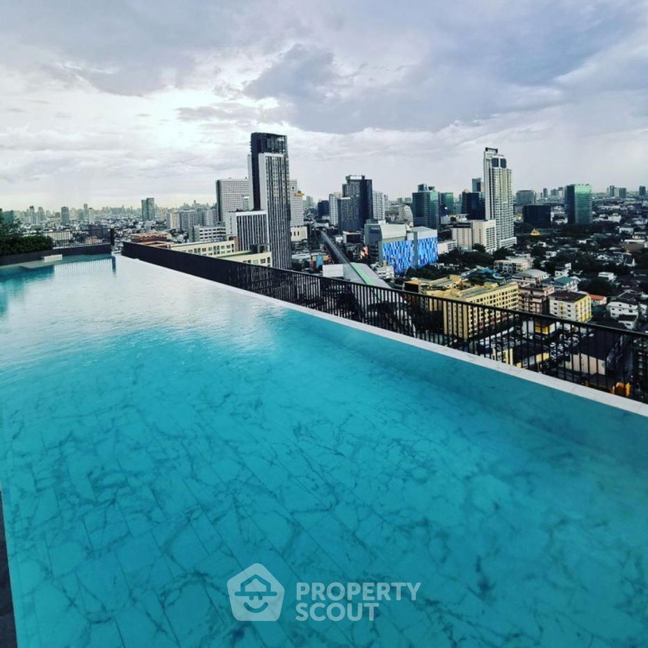 picture 1-BR Condo at Centric Ratchayothin near BTS Ratchayothin (ID 1574489) - 3/15
