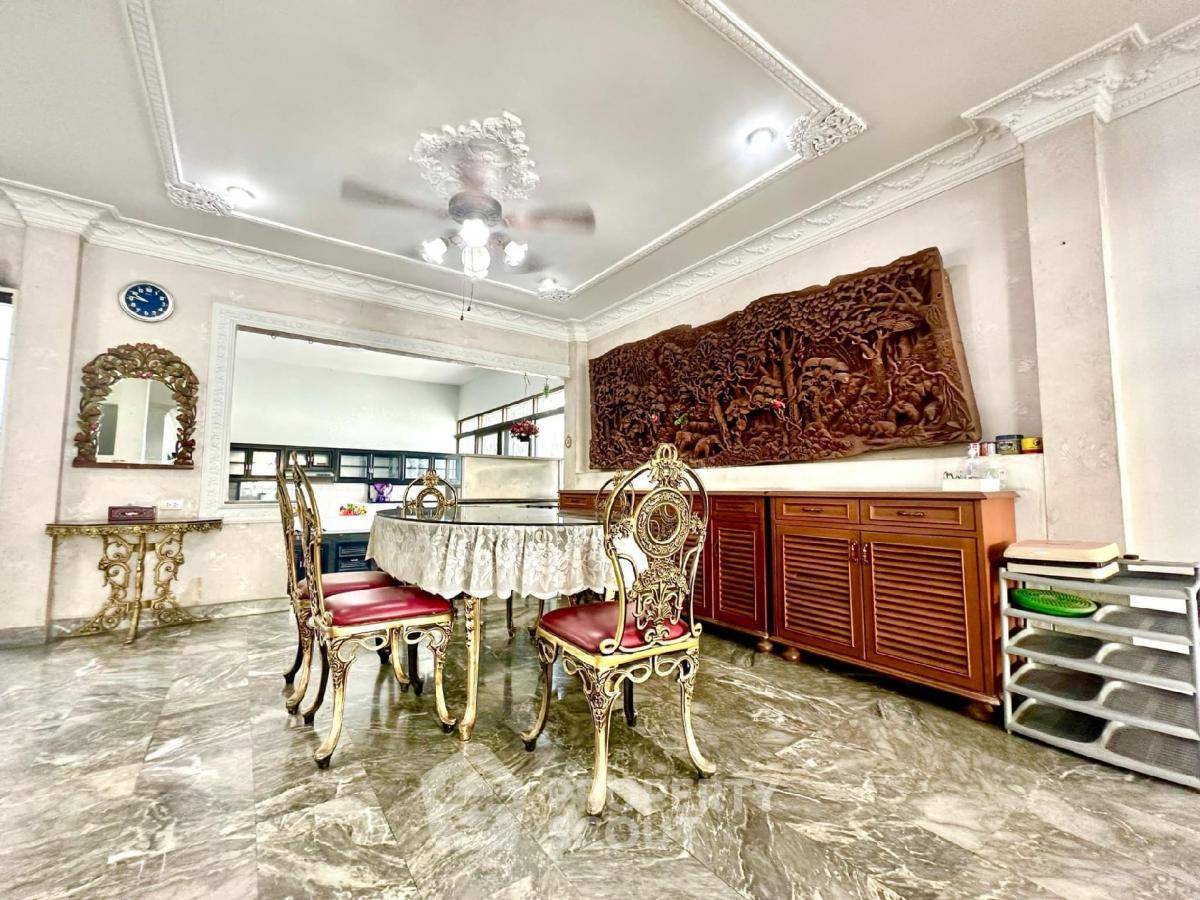 picture 6-BR House near MRT Bang Yi Khan (ID 1964631) - 4/35