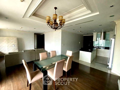Condos for sale : 2-BR Condo at The Lakes Bangkok near BTS Asok (ID 2301409)