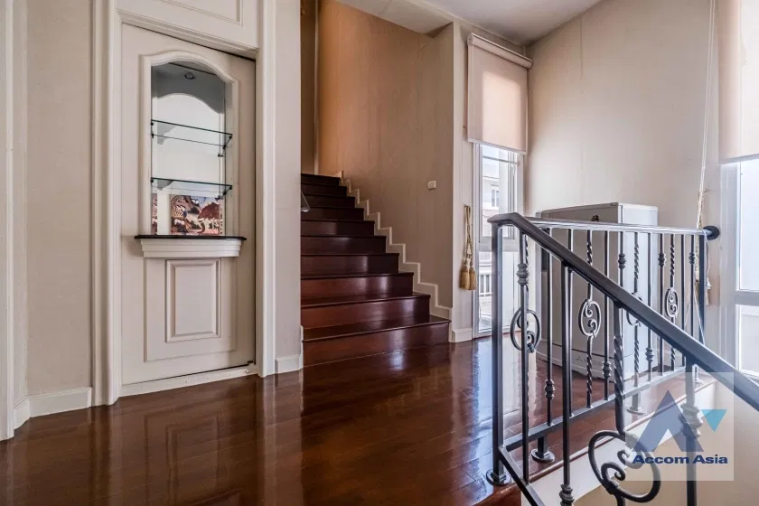 รูป 🔼🔽 AccomA 📩 Spacious 4-Bedroom Townhouse for Rent in Charming Riverside Compound (AA33524) - รูปที่ 13/20