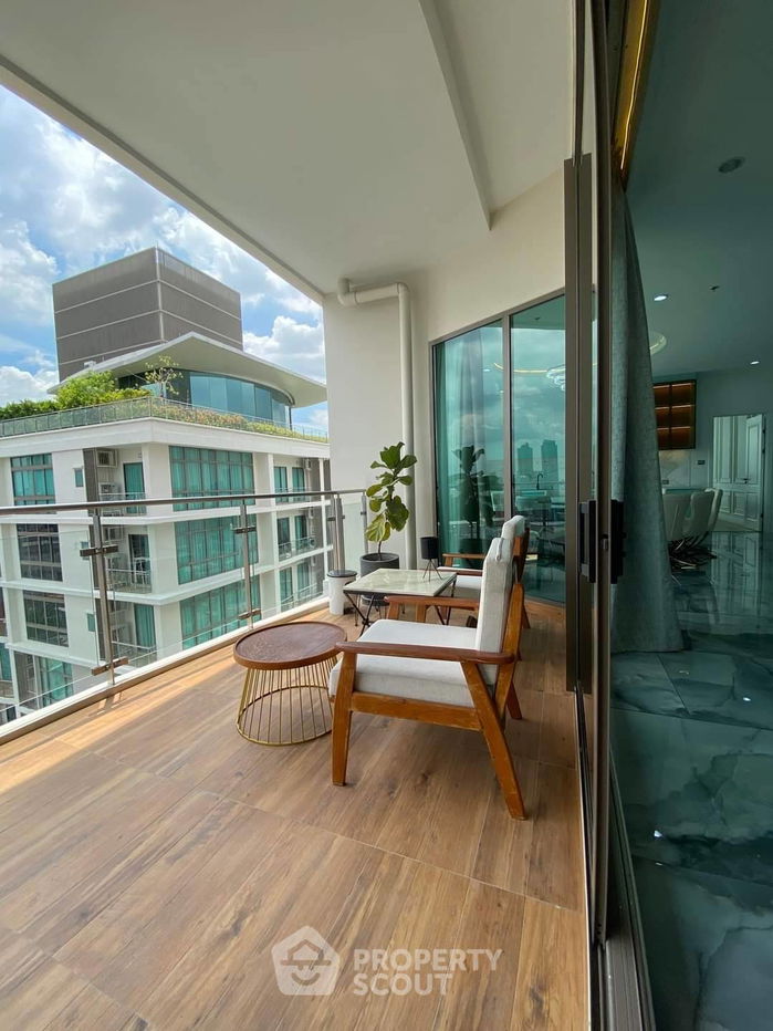 picture 3-BR Condo at Supalai Oriental Sukhumvit 39 near MRT Phetchaburi (ID 1314946) - 15/15