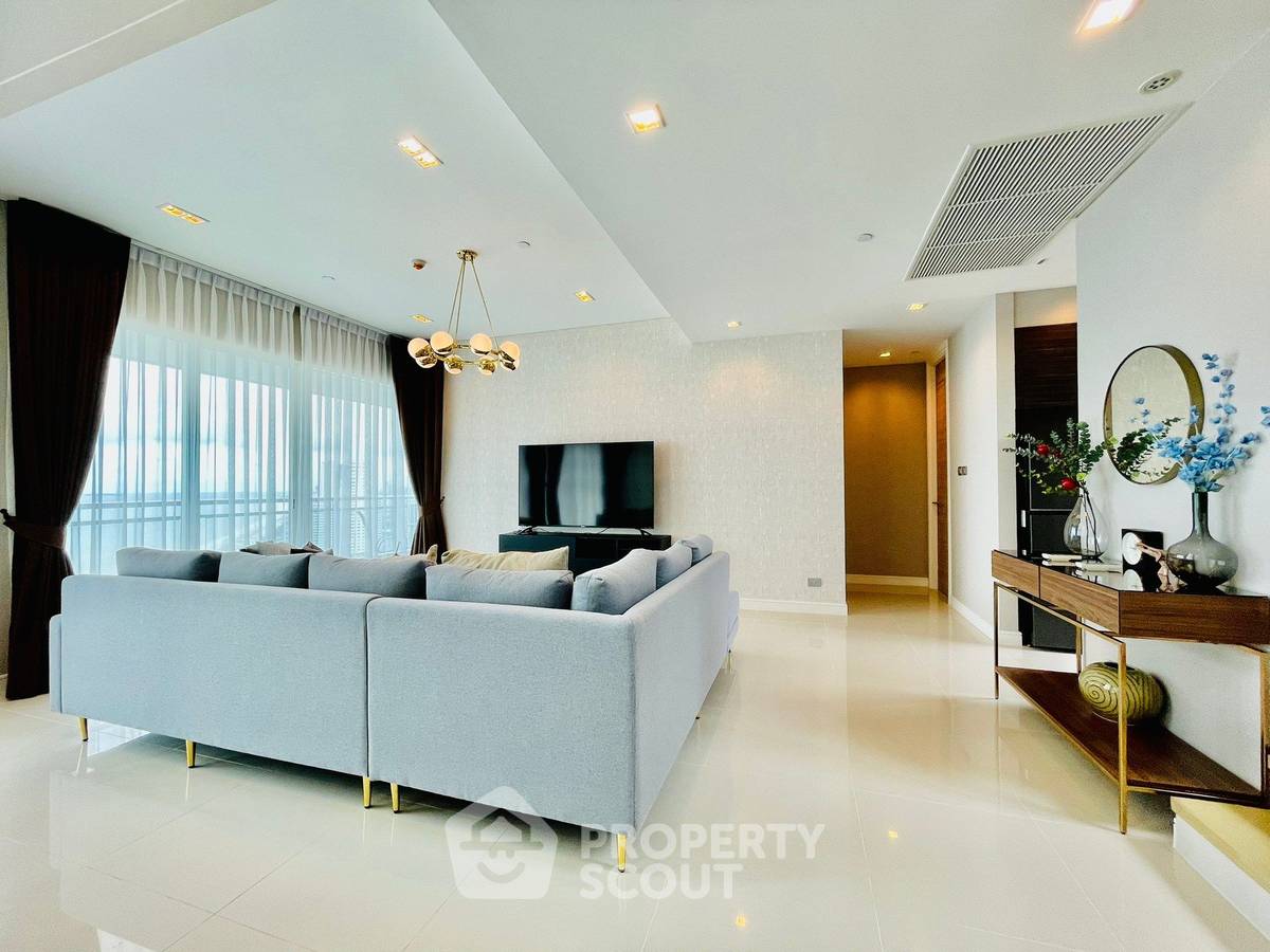 picture 4-BR Condo at Reflection Jomtien Beach Pattaya close to Pattaya (ID 1466904) - 9/44
