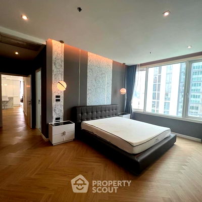 Condos for sale Khlong Toei : 3-BR Condo at Siri Residence Sukhumvit near BTS Phrom Phong (ID 1930583)