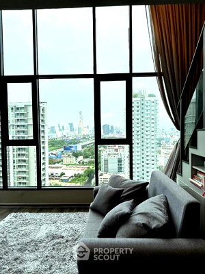 Condos for sale : 2-BR 36 Sqm Condo On 17th Floor At KnightsBridge Space Rama 9, 300m to MRT Phra Ram 9 (ID 1732428)