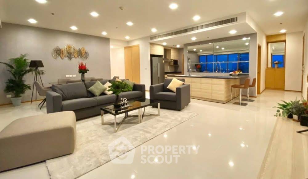 picture 3-BR Condo at The Emporio Place near BTS Phrom Phong (ID 2073128) - 1/8