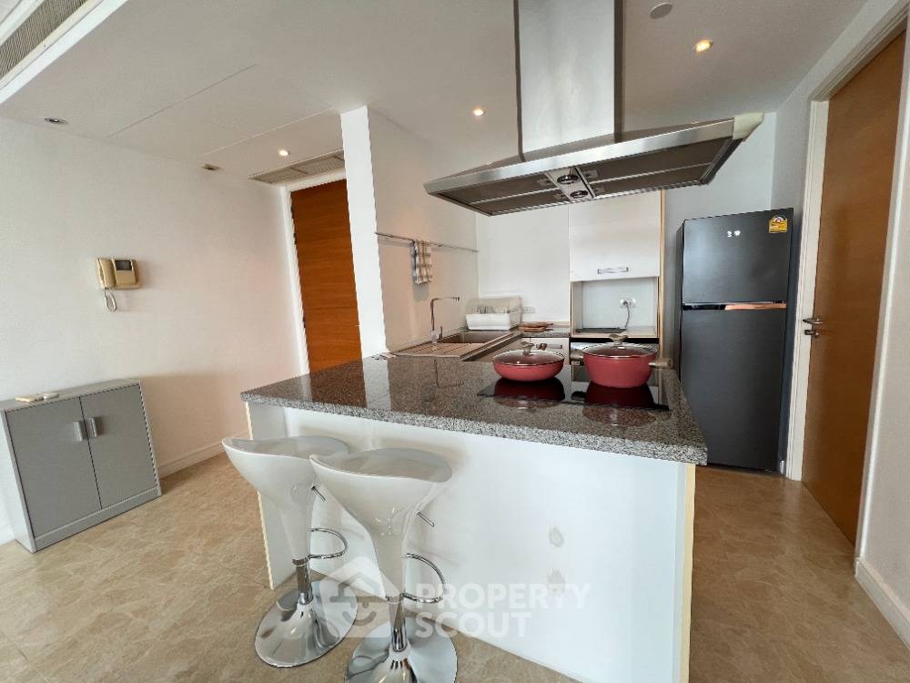 picture 2-BR Condo at Fullerton Sukhumvit near BTS Ekkamai (ID 1789784) - 7/16