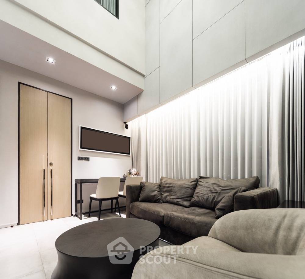 picture 2-BR Duplex at Teal Sathorn-Taksin near BTS Wongwian Yai (ID 1508676) - 8/18