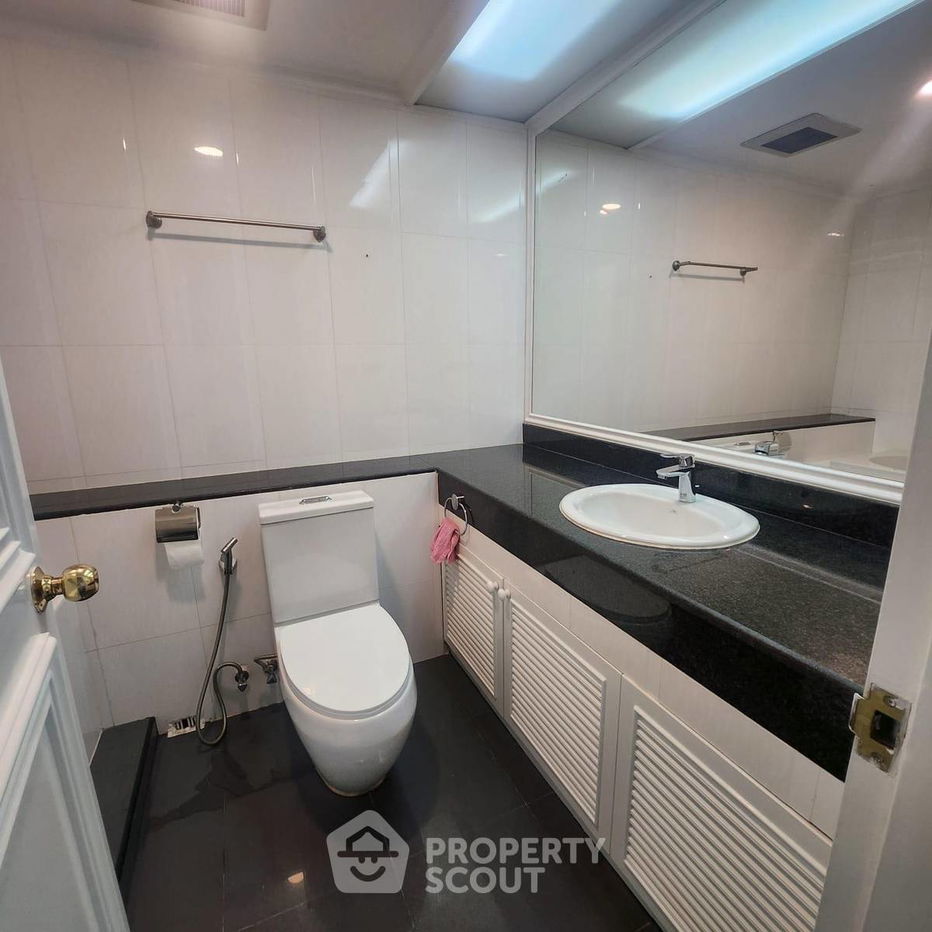 picture 3-BR Condo at Kallista Mansion near ARL Makkasan (ID 2072391) - 11/17