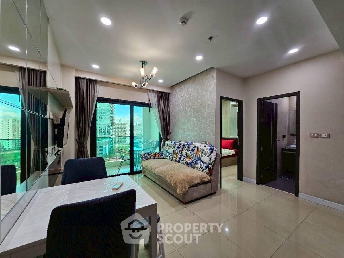 picture 1-BR Condo at Dusit Grand Condo View close to Jomtien Beach (ID 2323583) - 4/10