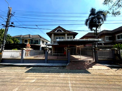 Houses for rent Taling Chan : Single house for rent Plabpla Villa Village, Soi Thung Mangkon 16