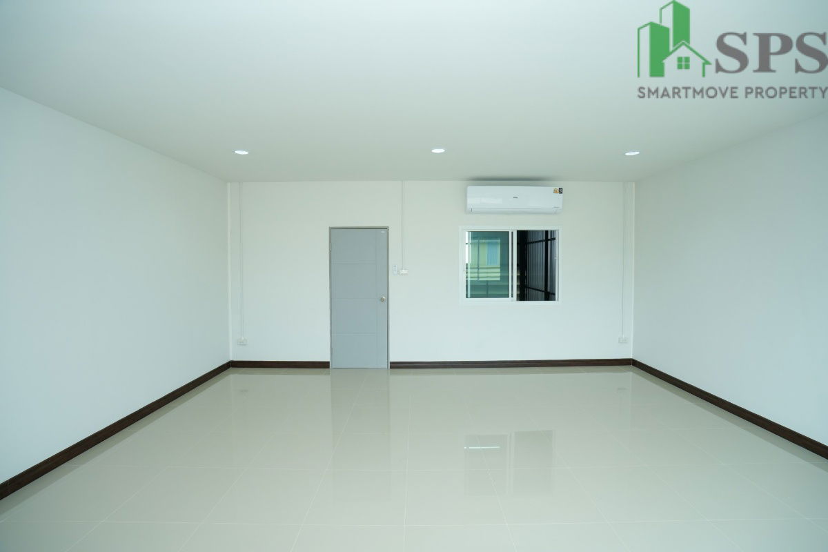 รูป UP Space Onnut – สำนักงาน + โกดังให้เช่า ใกล้ รถไฟฟ้าสายสีเหลือง สถานีศรีนุชเพียง 800 ม. - รูปที่ 12/25
