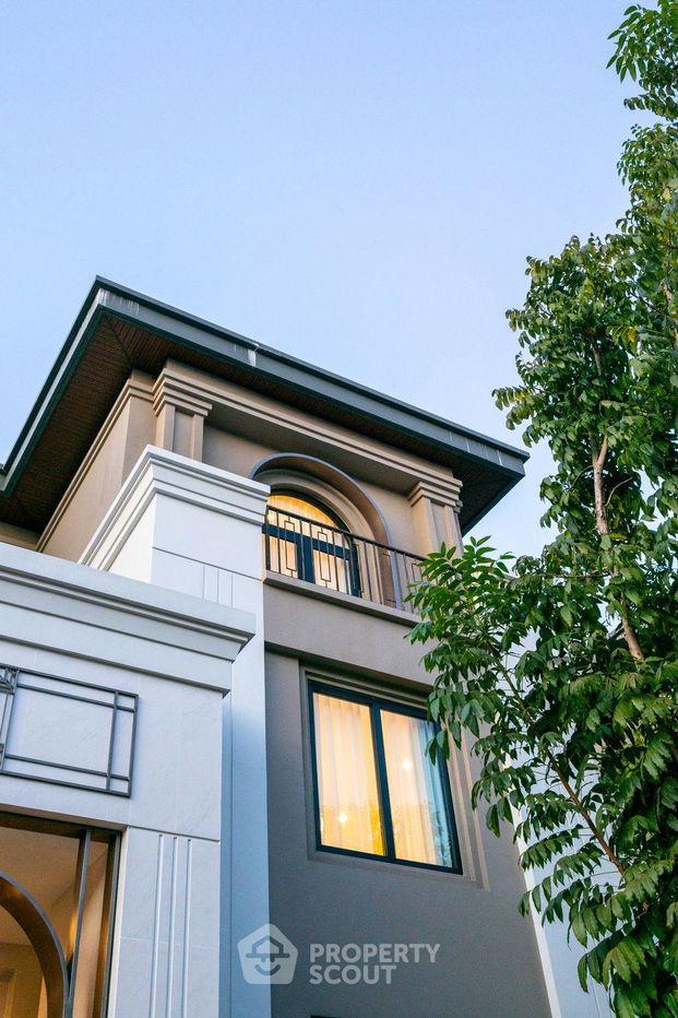 picture 5-BR House at CINQ ROYAL Krungthep Kreetha in Saphan Sung (ID 2323150) - 2/44