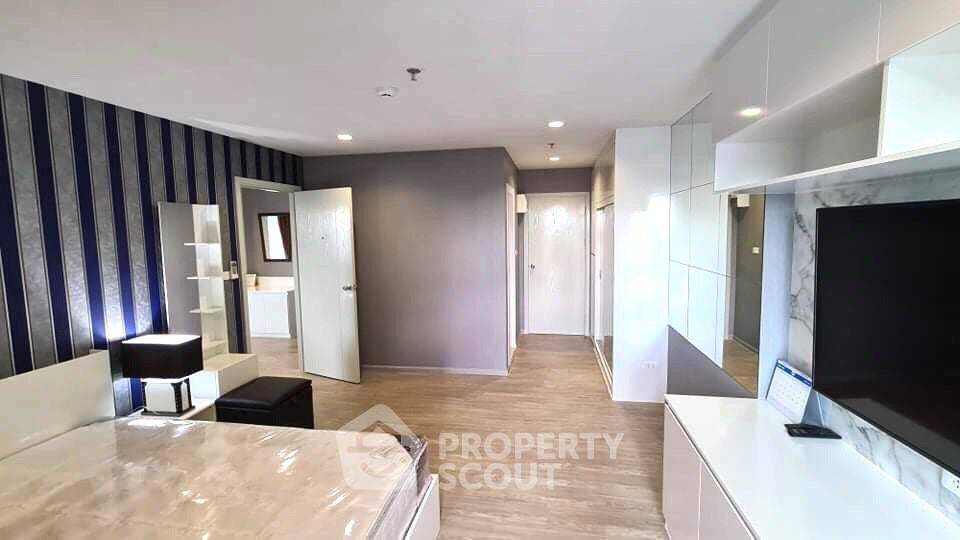picture 2-BR Condo at Regent Home Bangson near MRT Bang Son (ID 46200) - 4/15