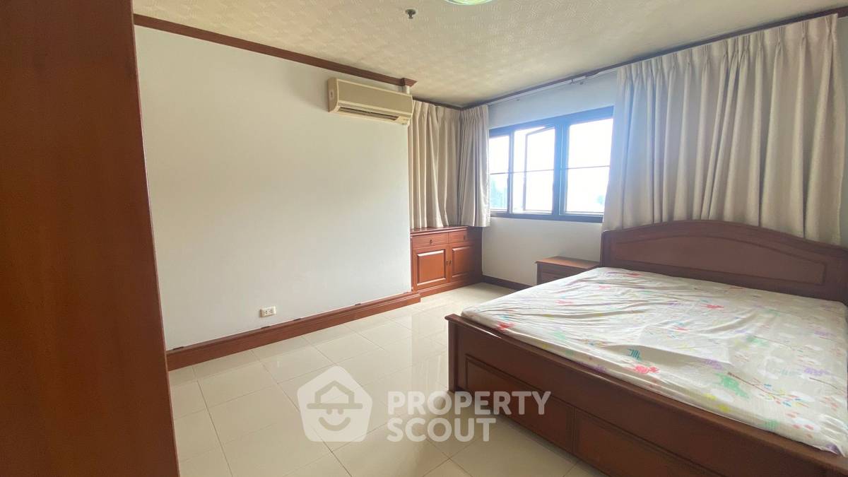 picture 3-BR Condo at Top View Tower Condominium near BTS Thong Lor (ID 2322858) - 4/15