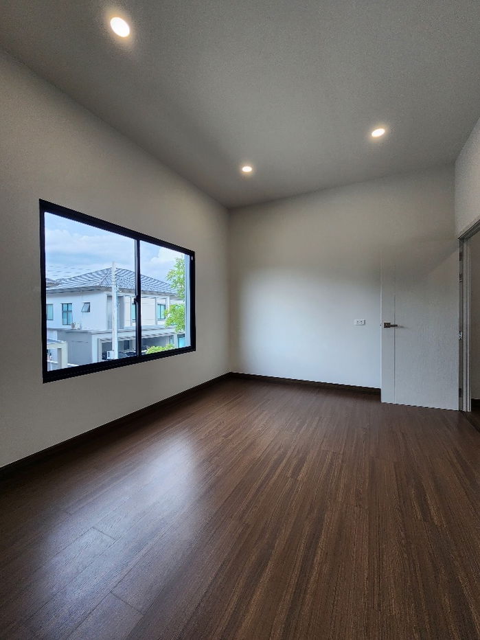 รูป บ้านเดี่ยว​ ติดถนนใหญ่​ 3ที่จอดรถ - รูปที่ 7/10