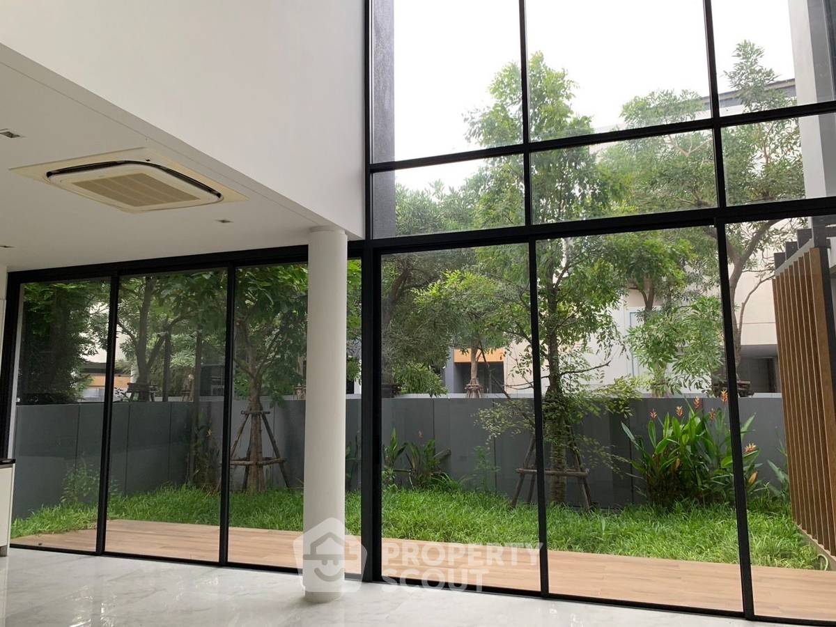 รูป ทาวน์เฮาท์ 5-ห้องนอน ที่ บ้าน 365 พระราม 3 ใน บางโพงพาง (ID 2302575) - รูปที่ 2/9