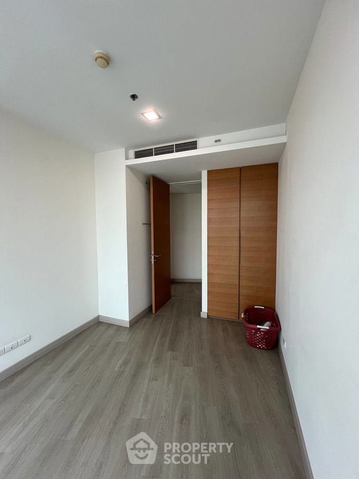 picture 3-BR Condo at The River Condominium near BTS Saphan Taksin (ID 2320540) - 23/30