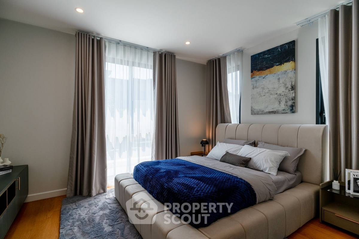 picture 5-BR House at CINQ ROYAL Krungthep Kreetha in Saphan Sung (ID 2323495) - 8/32