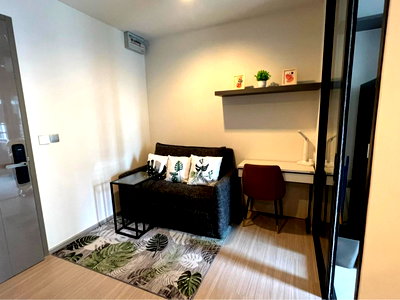 Condos for rent : For Rent best price 18000📍Life asoke hype📞0639399665 