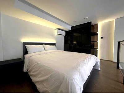 Condos for sale : Park Origin Chula Samyan【𝐒𝐄𝐋𝐋 & 𝐑𝐄𝐍𝐓】🔥Modern luxe room with a beautiful dark tone, full furnishings.🔥  Contact Line ID: @hacondo