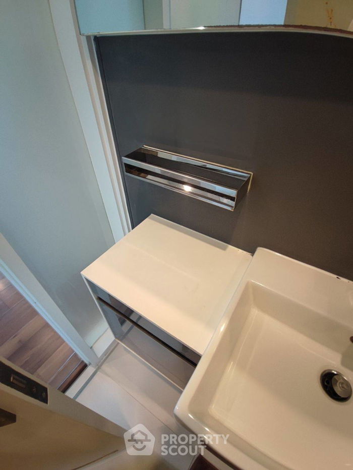 picture 1-BR Condo at The Room Sukhumvit 62 near BTS Punnawithi (ID 2323272) - 5/26