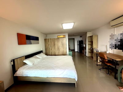 Condos for sale 700 Year Sports Arena Chiang Mai : Condo for sale, Nakhon Ping Condominium, beautiful room, beautiful view, cheap price. Call (0955752068 Khun Chompoo)