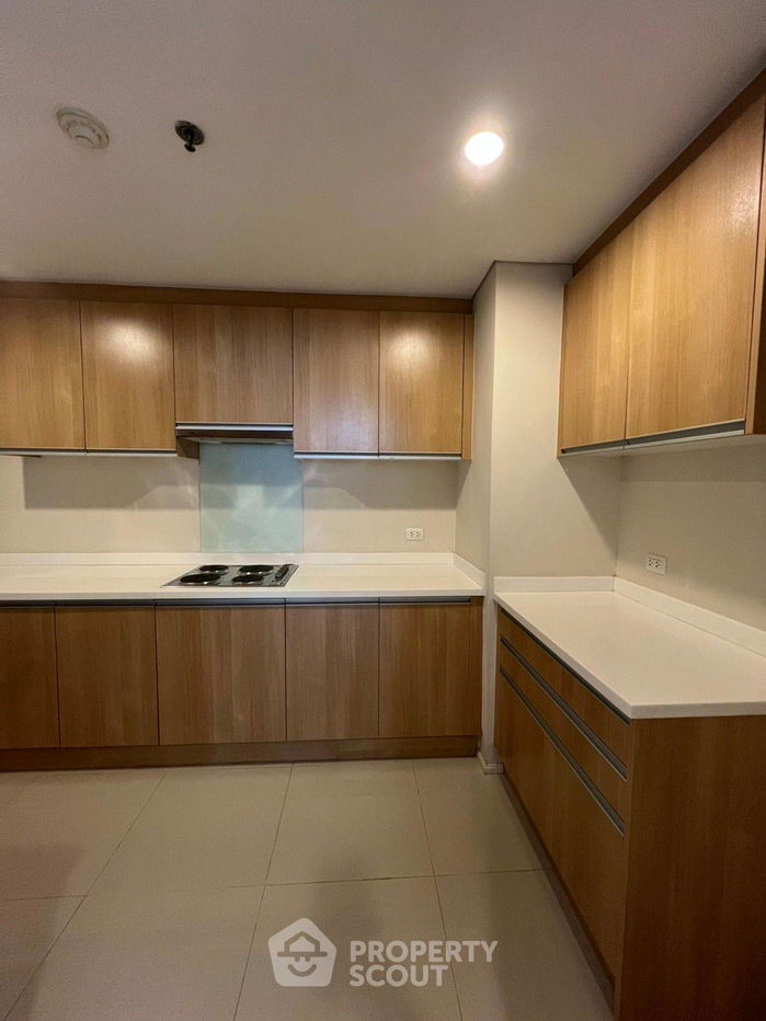 picture 5-BR Condo at Villa Asoke near MRT Phetchaburi (ID 2323991) - 11/12