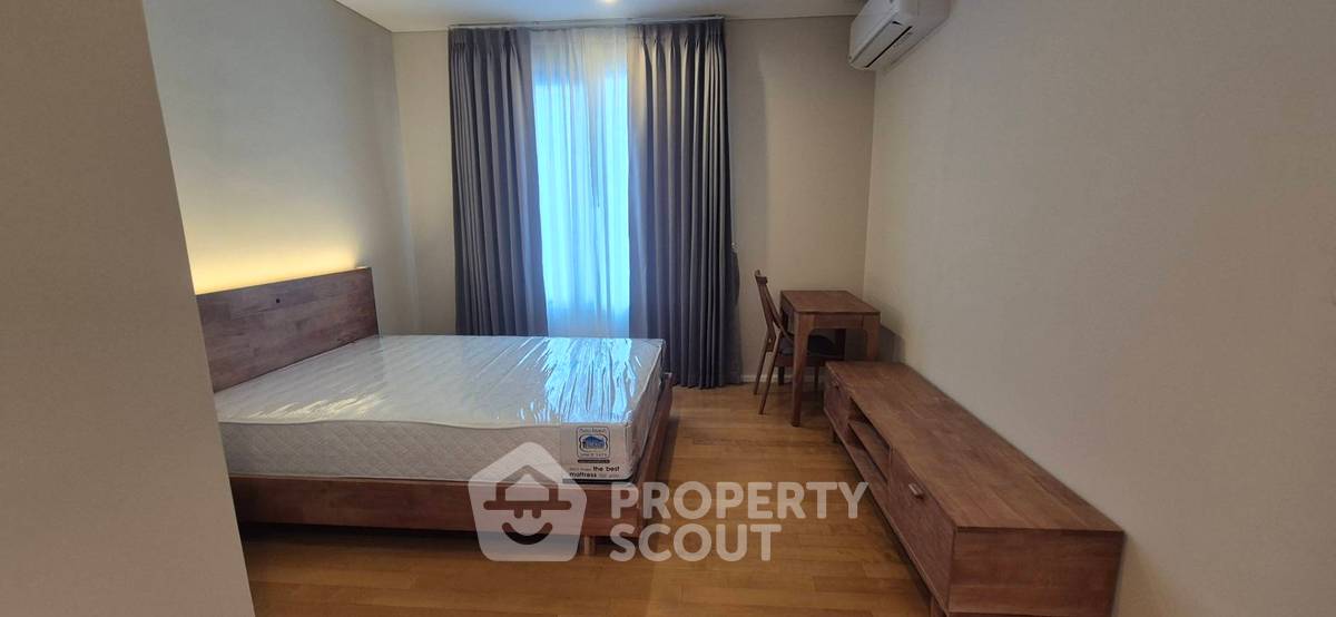 picture 4-BR Condo at Villa Asoke near MRT Phetchaburi (ID 2323957) - 8/22