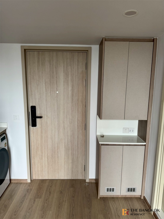 picture Life Asoke- RAMA 4 Room available, great price near MRT Queen Sirikit National Convention Center Station - 9/10