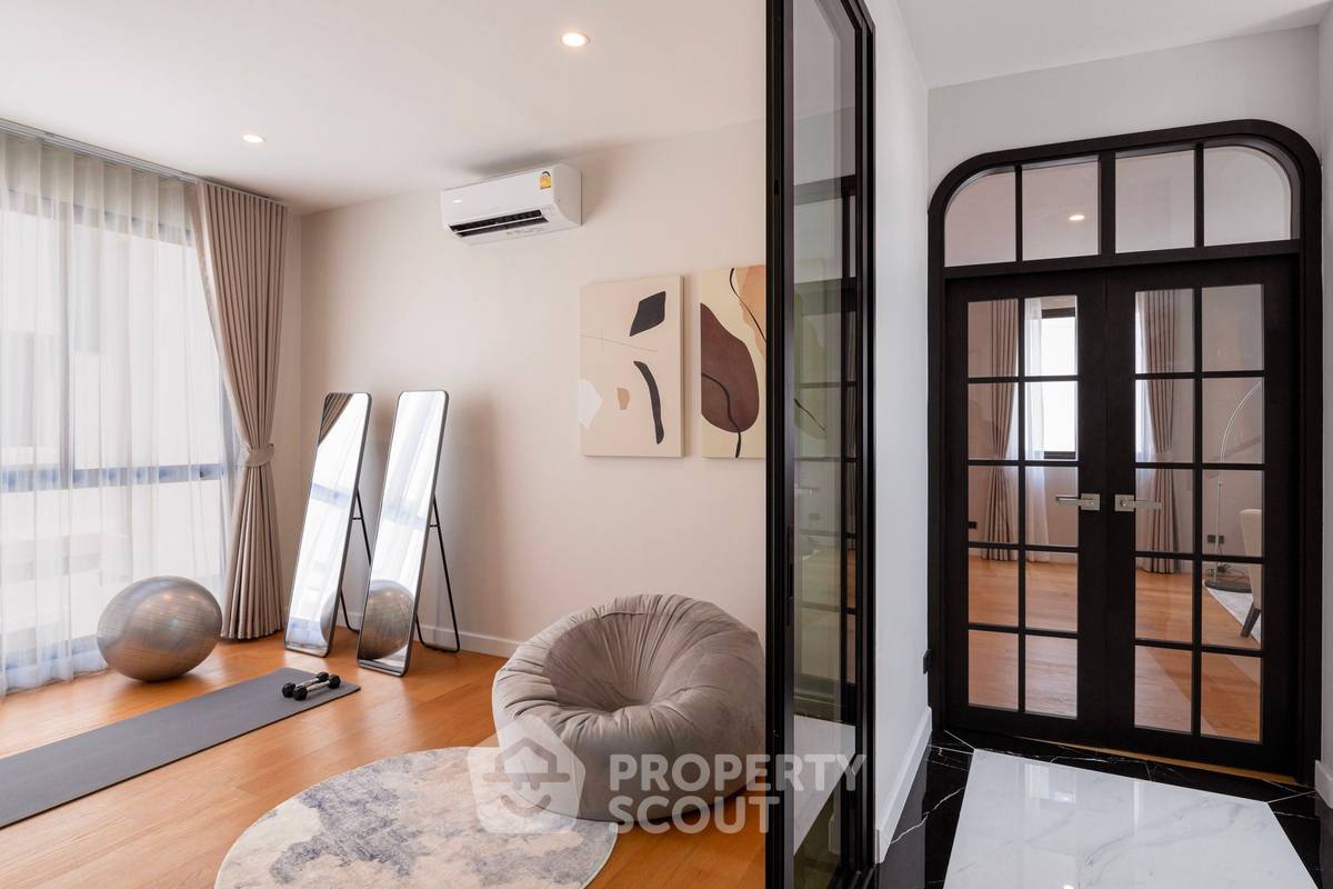 picture 5-BR House at CINQ ROYAL Krungthep Kreetha in Saphan Sung (ID 2323495) - 10/32