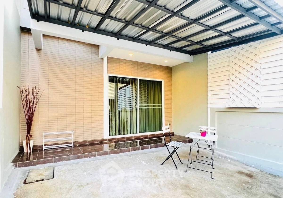 picture 3-BR Townhouse at The Metro Rama 9 in Prawet (ID 1480310) - 2/12