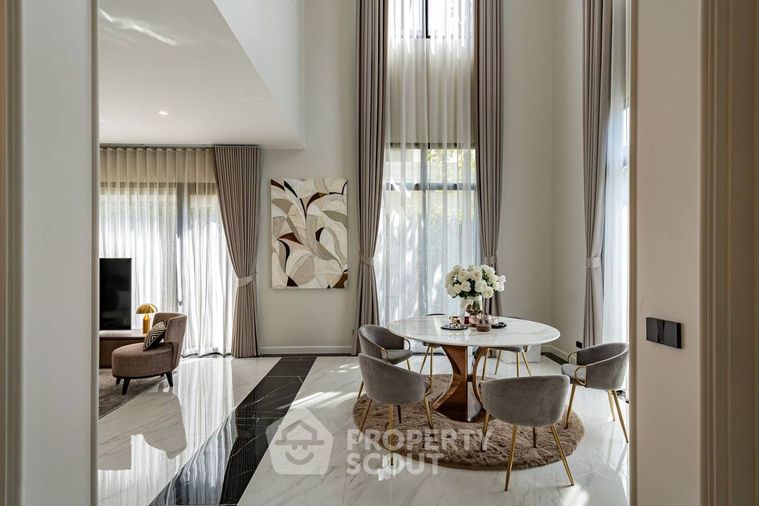 5-bed house for rent, 705 sqm, 120 sq wah, CINQ ROYAL Krungthep Kreetha