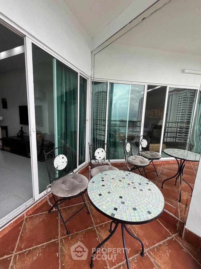 picture Studio Condo at View Talay 5 Condominium Jomtien close to Jomtien Beach (ID 2322937) - 5/10