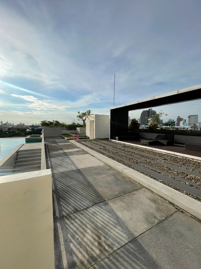 picture PAUSE Sukhumvit 107 near the BTS BTS Bearing, APT Bearing Mall. With 5%YIELD  - 17/21