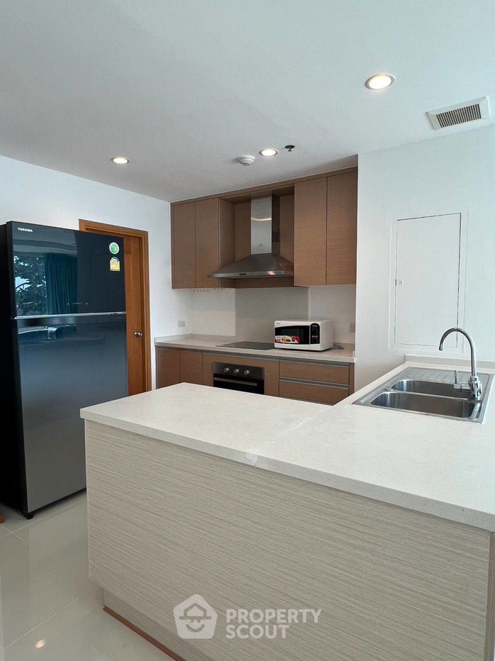 picture 3-BR Condo at The Empire Place near BTS Saint Louis (ID 2323993) - 14/19