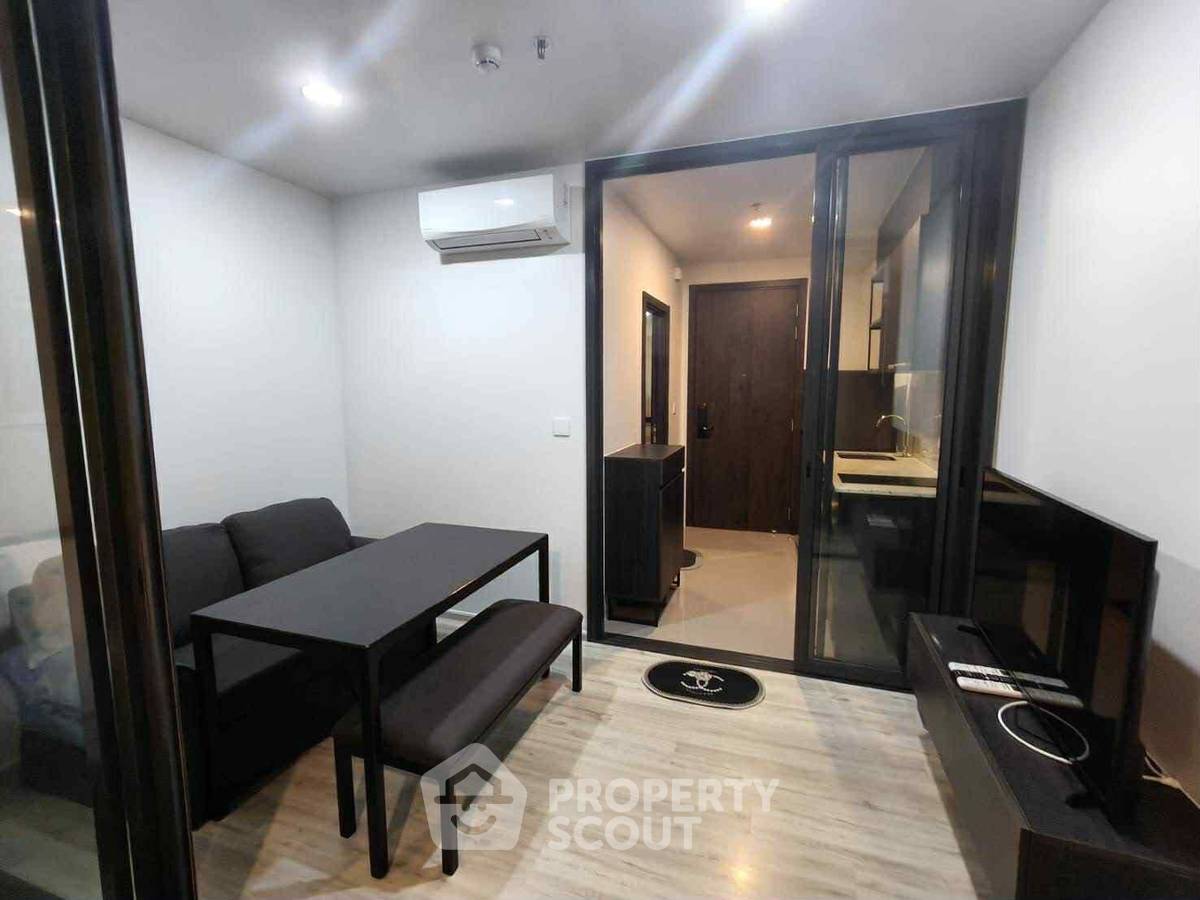 picture Studio Condo at XT Huaikhwang near MRT Huai Khwang (ID 2321317) - 3/13